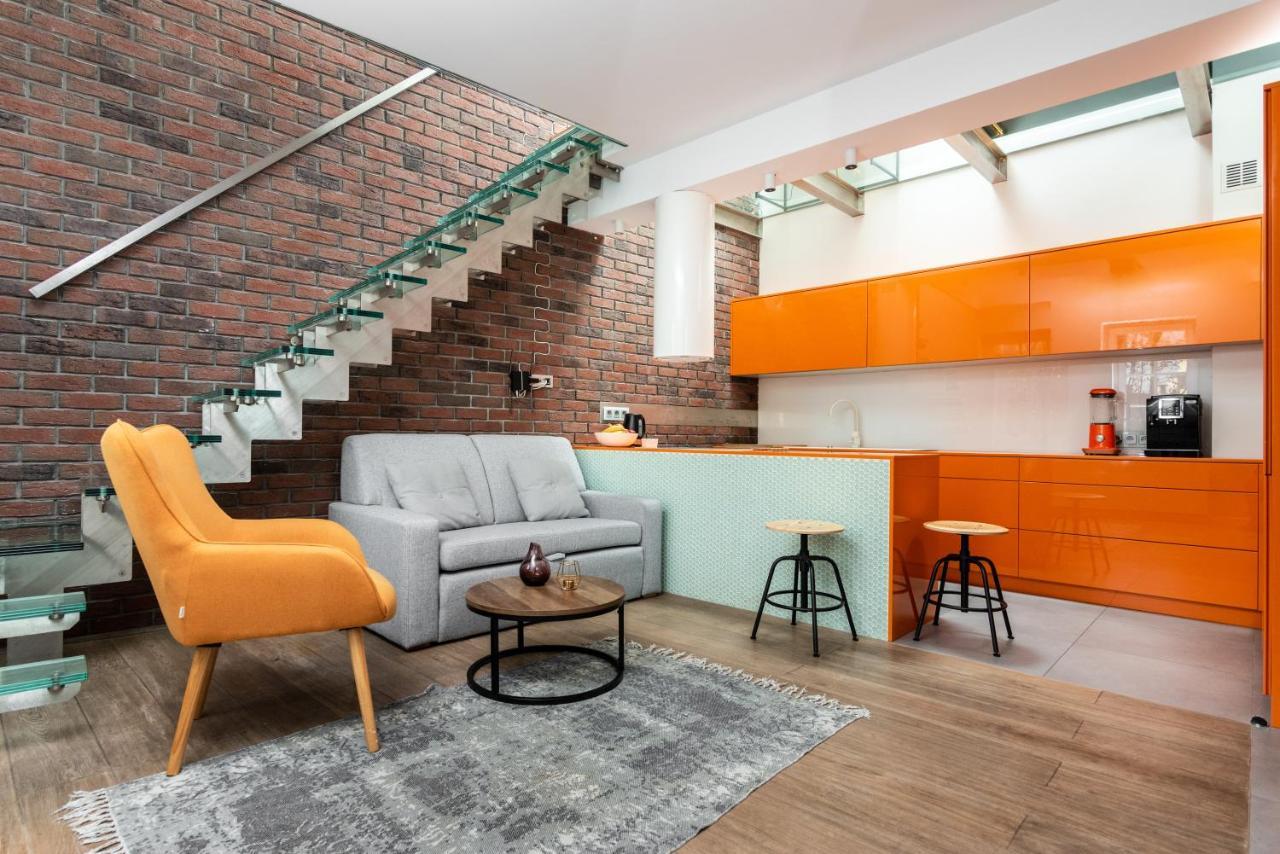 Dwupoziomowy Apartament Na Starym Podgorzu - By Upstairs Krasków Exterior foto